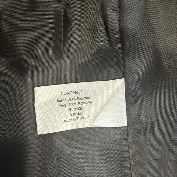 Chic Black Trench Coat with Tan Collar - Picture 10 of 13